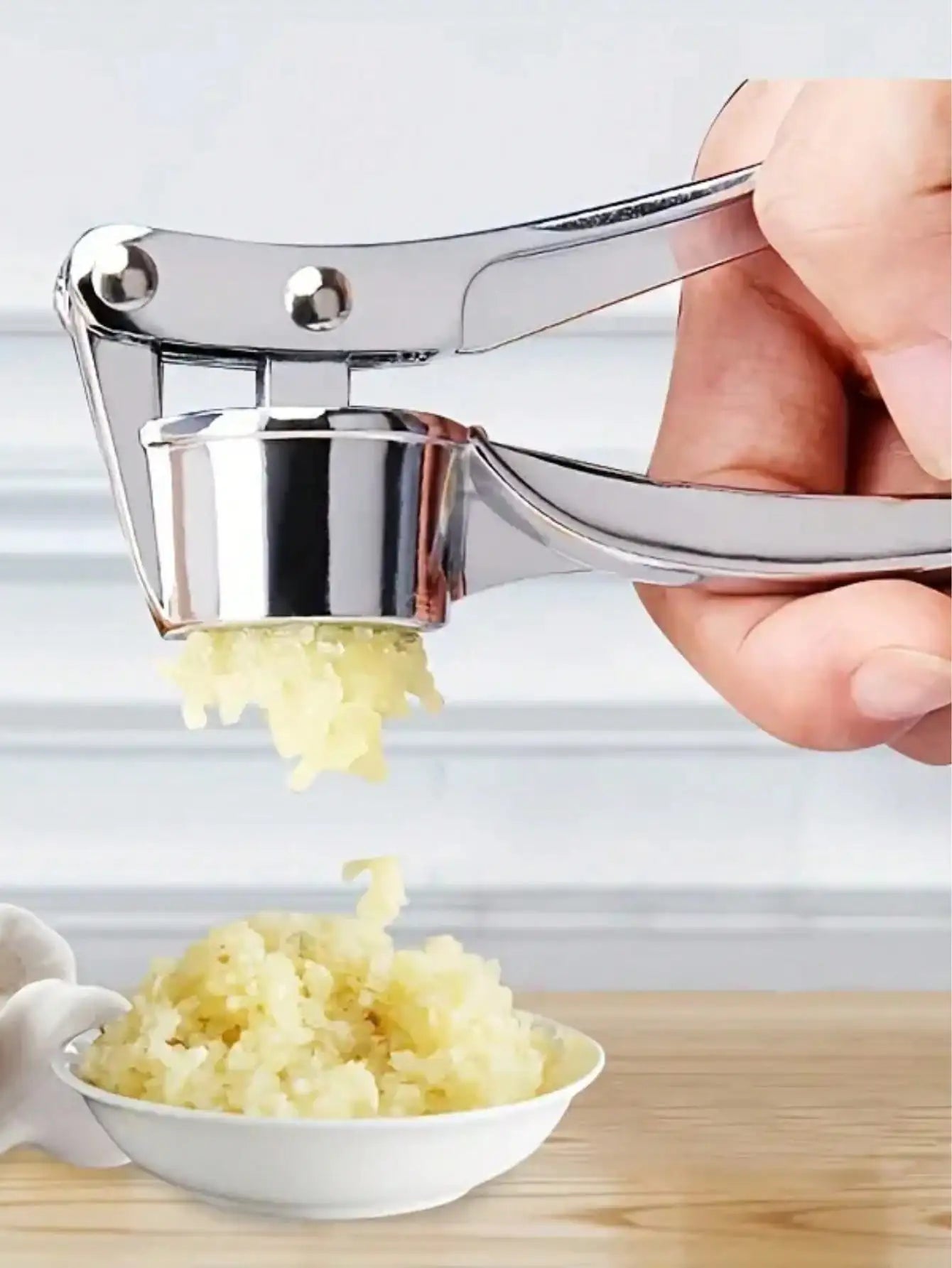 garlic press