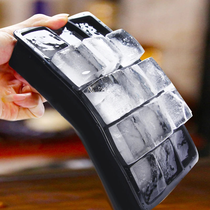 قالب مكعبات ثلج كبير