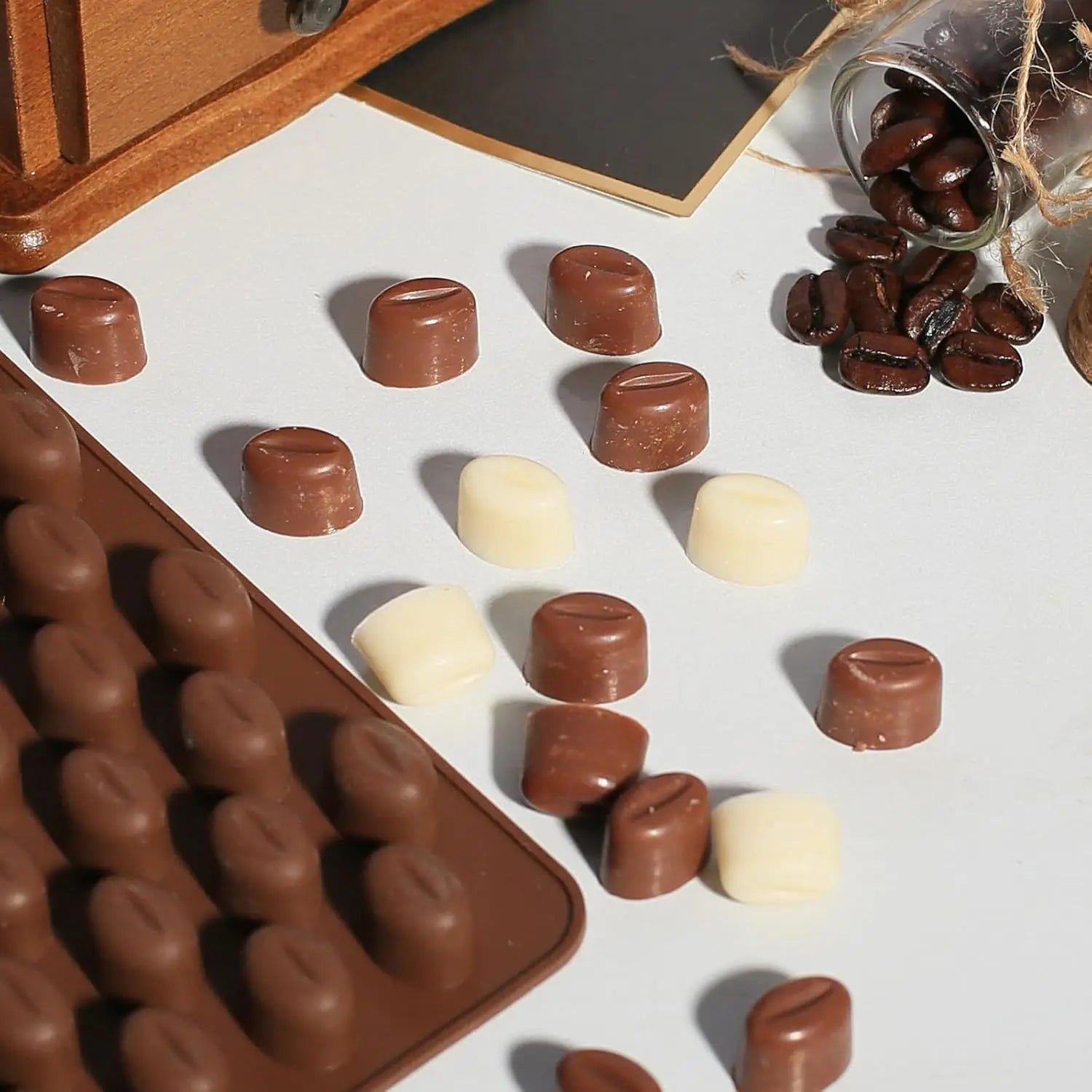 قالب حبوب القهوة الصغيرة